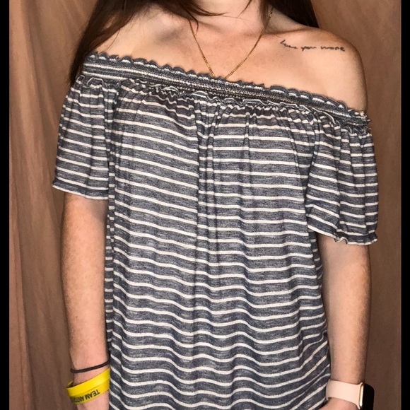 Max Studio off the shoulder top - Picture 5 of 5